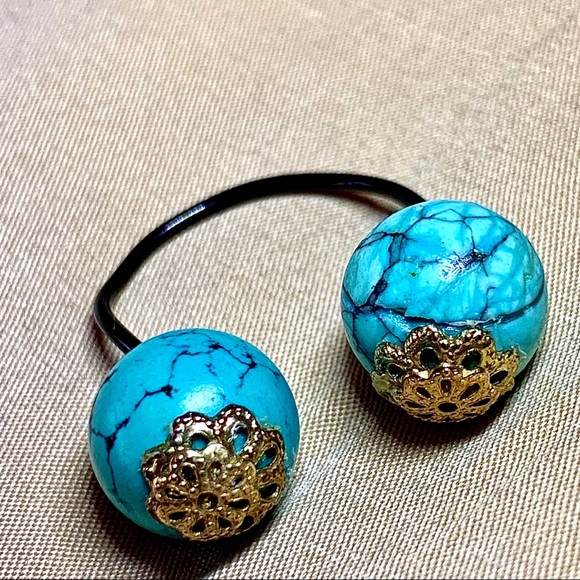 Jewelry - Floating Turquoise Stone Ring Round Shape  NWT